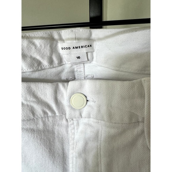 Good American Good Legs Straight Jeans - Picture 6 of 7